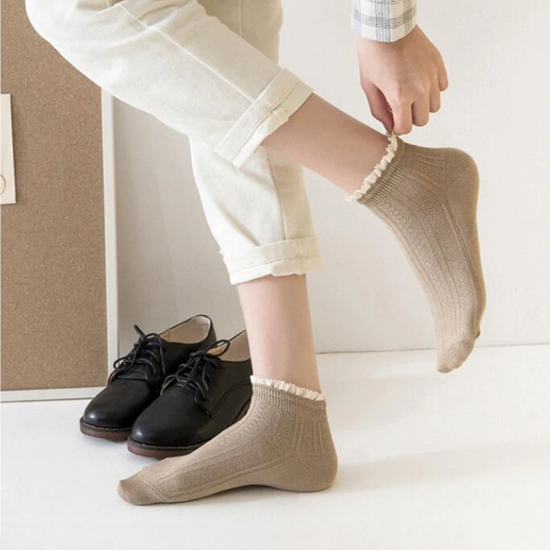 Women Socks Casual Style Lace Soft Cozy Socks Harajuku Ladies Girls Candy Color Cotton Skateboard Short Ankle Socks Low Cut Hose
Women Socks Casual Style Lace Soft Cozy Socks Harajuku Ladies Girls Candy Color Cotton Skateboard Short Ankle Socks Low Cut Hose