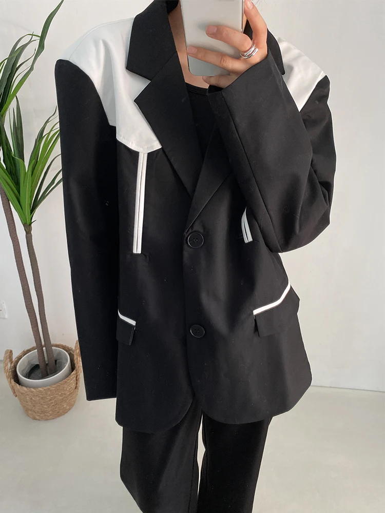 SuperAen Korean Casual Suit Jacket Black and White Patchwork New Design Streetwear Suit Blazer Women
SuperAen Korean Casual Suit Jacket Black and White Patchwork New Design Streetwear Suit Blazer Women