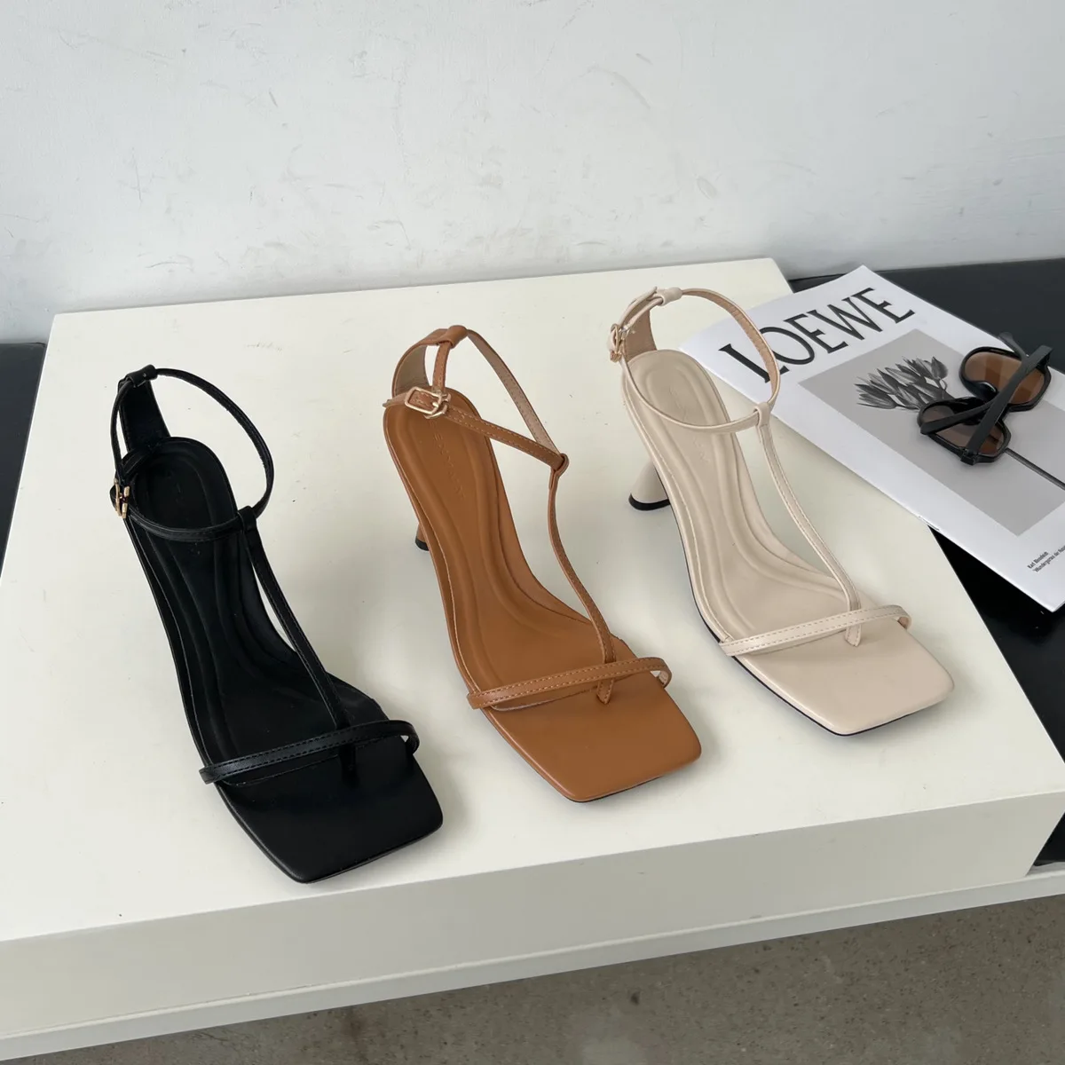 Open Toe Women Sandals T Strap Thin High Heels Black Brown Beige Ankle Buckle Strap Summer Dress Shoes Woman 2022 Fashion Sandal
Open Toe Women Sandals T Strap Thin High Heels Black Brown Beige Ankle Buckle Strap Summer Dress Shoes Woman 2022 Fashion Sandal