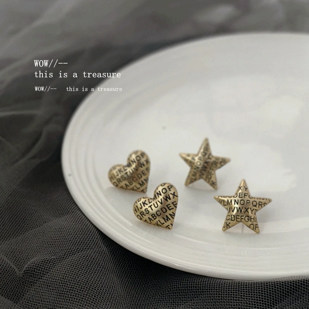 S925 Silver Needle Retro Heart-shaped Letter Earrings Female Temperament Simple Pentagram Love Female Earrings
S925 Silver Needle Retro Heart-shaped Letter Earrings Female Temperament Simple Pentagram Love Female Earrings