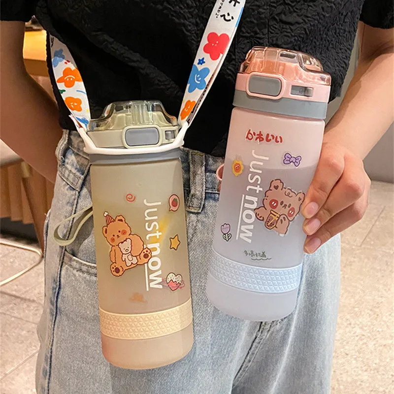 Спортивная бутылка для воды 600 мл, пластиковая с крышкой и соломинкой, герметичная бутылка для воды, портативная туристическая Экологичная ...
Спортивная бутылка для воды 600 мл, пластиковая с крышкой и соломинкой, герметичная бутылка для воды, портативная туристическая Экологичная ...