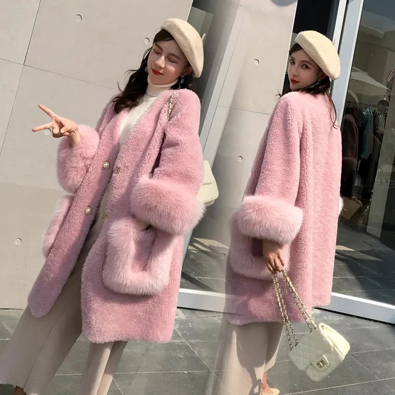 2022 New Women Winter Fur Coat Warm Thick Imitation Sheep Shearling Fur Coat Women's Faux Fox Fur Fur Coat Long Winter Jacket
2022 New Women Winter Fur Coat Warm Thick Imitation Sheep Shearling Fur Coat Women's Faux Fox Fur Fur Coat Long Winter Jacket