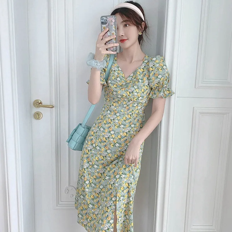 2022 Summer Casual Print A Line Office Dress for Lady V Neck High Wasit Split Mid Dress Short Sleeve Pleated Green Korean Dress
2022 Summer Casual Print A Line Office Dress for Lady V Neck High Wasit Split Mid Dress Short Sleeve Pleated Green Korean Dress