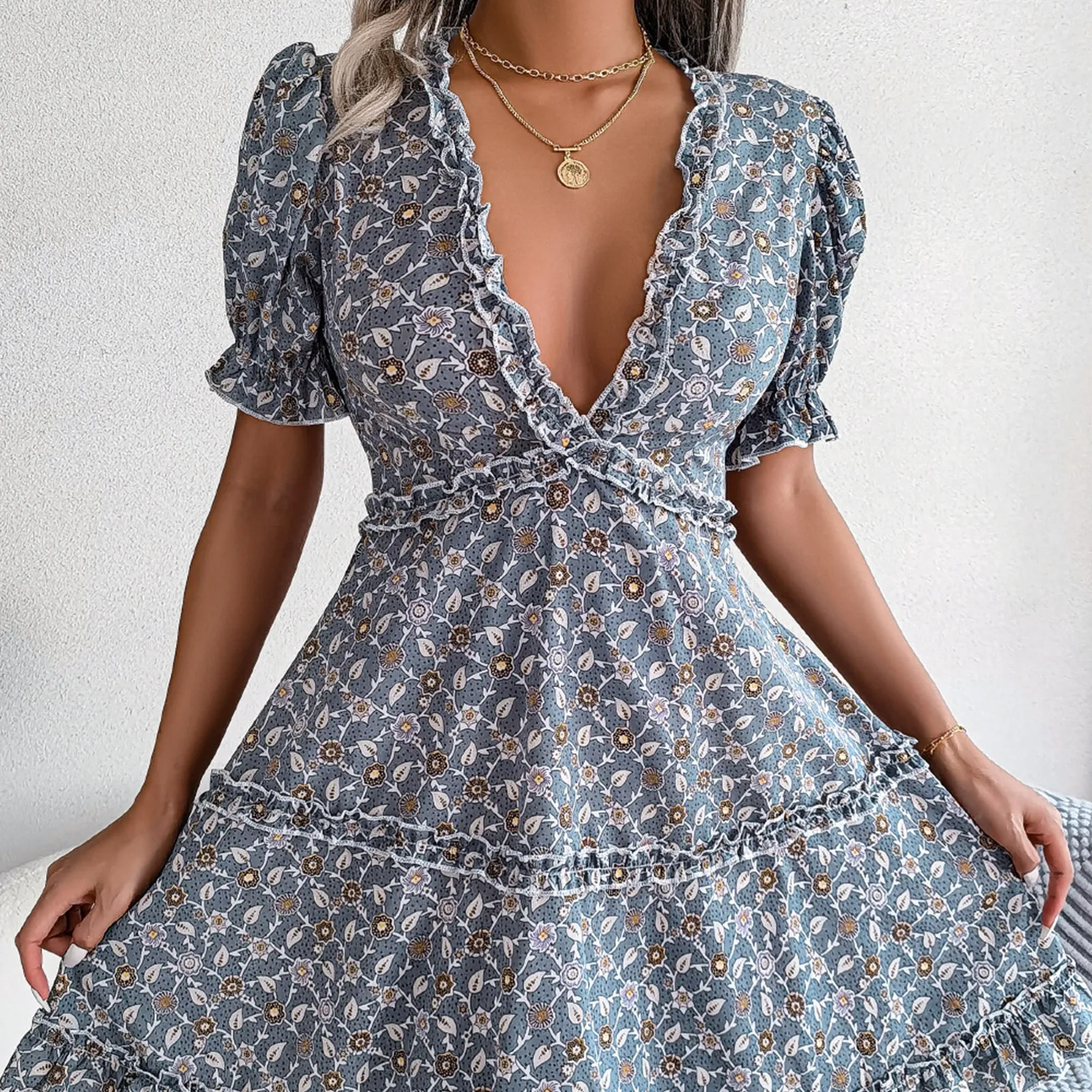 

Spring Summer Ladies Dress Deep V-neck Floral Print Mini Dress Large Swing Fashion European Wood Ears Ruffles for Cocktail Party