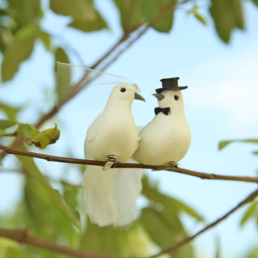 1 Pair White Couple Pigeon Creative Simulation Foam Feather Lover Peace Doves Home Christmas Tree Props Garden Wedding Crafts 
1 Pair White Couple Pigeon Creative Simulation Foam Feather Lover Peace Doves Home Christmas Tree Props Garden Wedding Crafts