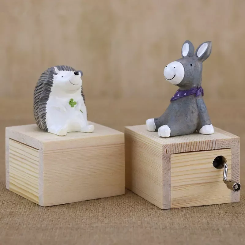 Hand Cranked Music Boxes Creative Wood Cute Animal Crafts Baby Room Decor Birthday Party Kids Gift Music Box 8.3*5.4*8cm
Hand Cranked Music Boxes Creative Wood Cute Animal Crafts Baby Room Decor Birthday Party Kids Gift Music Box 8.3*5.4*8cm
