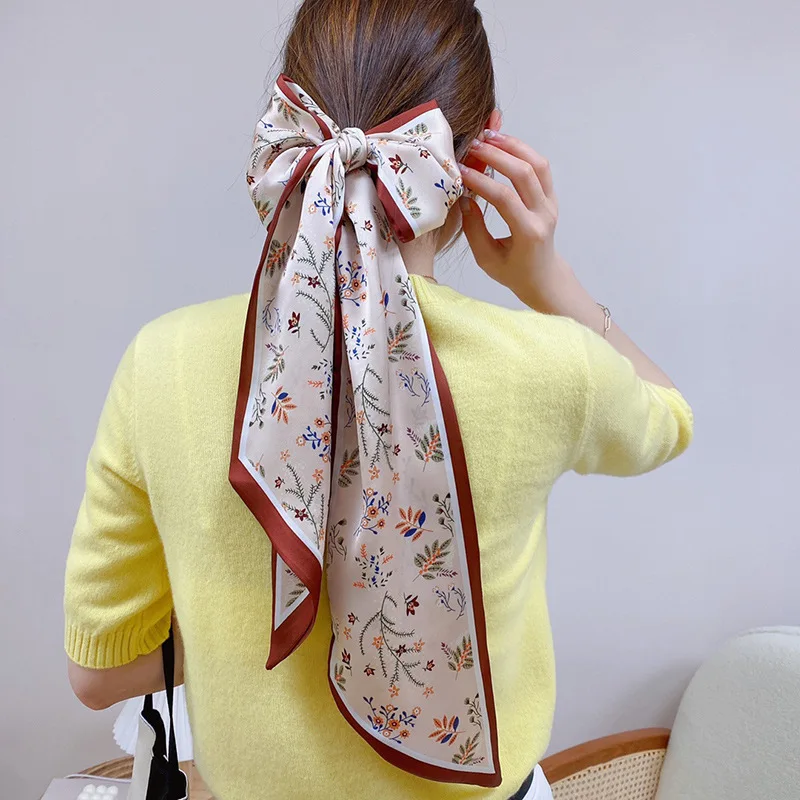 Spring Korean version of all-match small streamer simulation silk tied bag beveled silk scarf women's satin chiffon hand gift
Spring Korean version of all-match small streamer simulation silk tied bag beveled silk scarf women's satin chiffon hand gift
