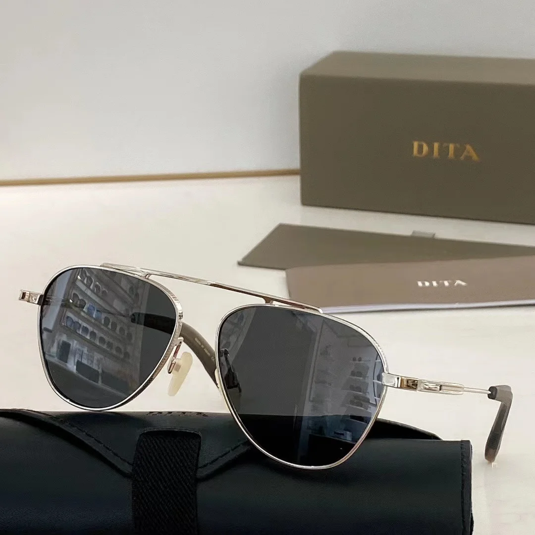 Authentic DITA DLX106 Luxury Design Metal Frame Men Women Sun Glasses Classic Business Fashion Male Couple Eyewear With Case 
Authentic DITA DLX106 Luxury Design Metal Frame Men Women Sun Glasses Classic Business Fashion Male Couple Eyewear With Case