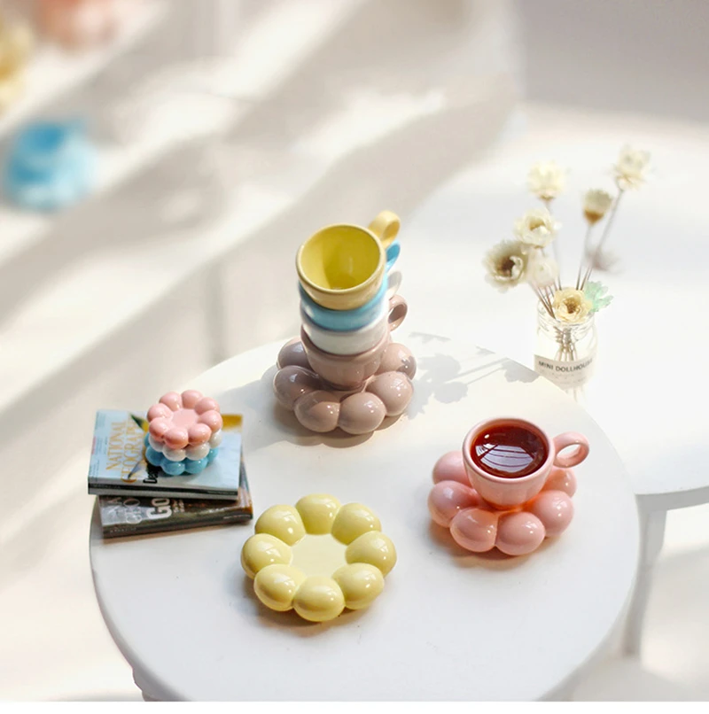 1/12 Dollhouse Fashion Miniature Coffee Cup High Reduction Cup Saucer Micro Landscape Blythe Bjd dolls Kitchen Doll Accessories
1/12 Dollhouse Fashion Miniature Coffee Cup High Reduction Cup Saucer Micro Landscape Blythe Bjd dolls Kitchen Doll Accessories