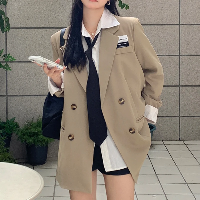 Double-Breasted Temperament Lapels Autumn Korean Version Comfortable Long Sleeves Fashion Solid Color Patch Loose Blazer
Double-Breasted Temperament Lapels Autumn Korean Version Comfortable Long Sleeves Fashion Solid Color Patch Loose Blazer