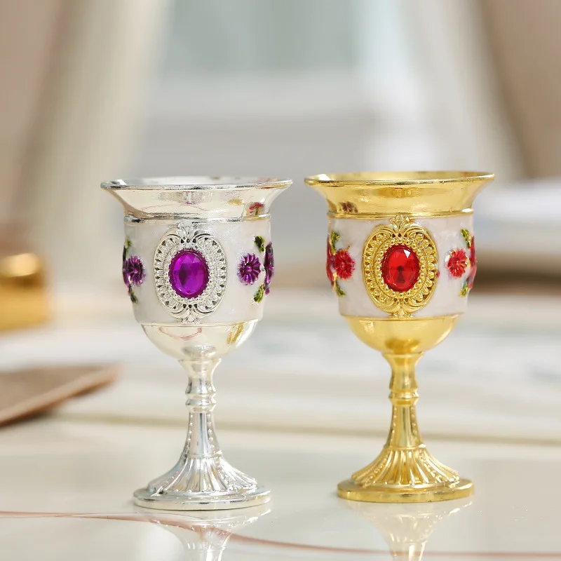 25ml European Style Small Wine Glass Tin Alloy Metal Goblet Rose Pattern Light Luxury White Wine Glass
25ml European Style Small Wine Glass Tin Alloy Metal Goblet Rose Pattern Light Luxury White Wine Glass