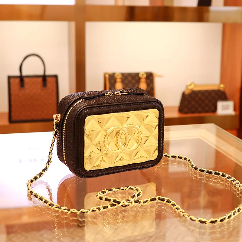 

Light Luxury Brand Senior Sense Bag Female New Niche Design Mobile Phone Bag Fashion Everything Single Shoulder Crossbody Bag