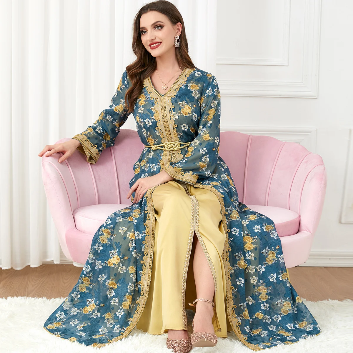 

2023 New Muslim Suit Women's Fashion Slim Dress V-neck Applique Splicing Arab Two-piece Belt Temperament Elegant Split Dress