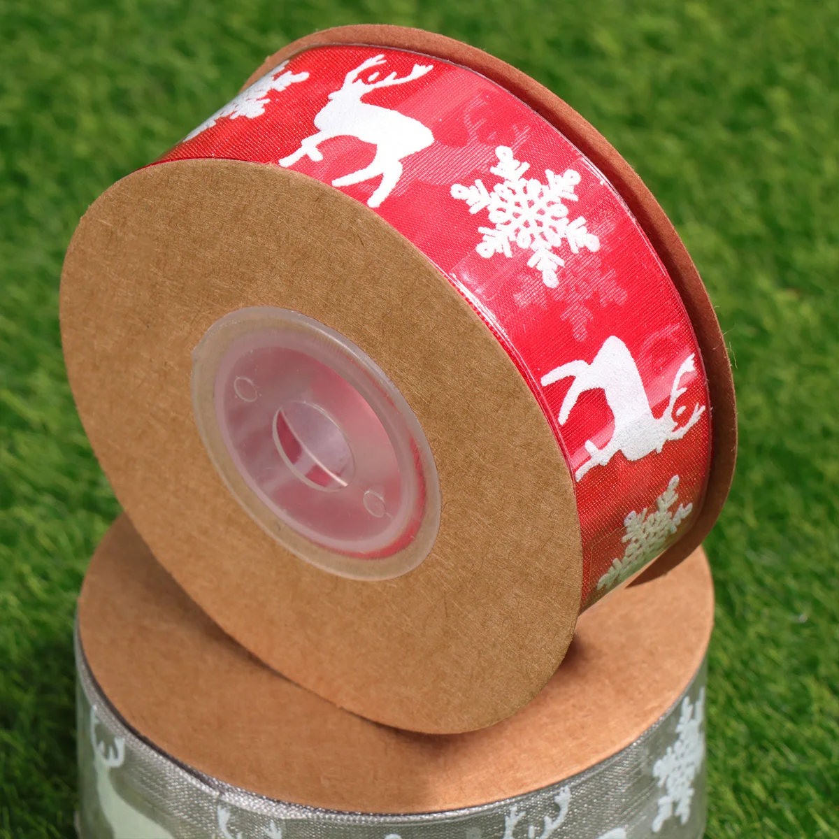 1Pc Ribbon Creative Snowflake Elk Pattern Portable Printed Gift Wrapping Ribbon for Wedding
1Pc Ribbon Creative Snowflake Elk Pattern Portable Printed Gift Wrapping Ribbon for Wedding