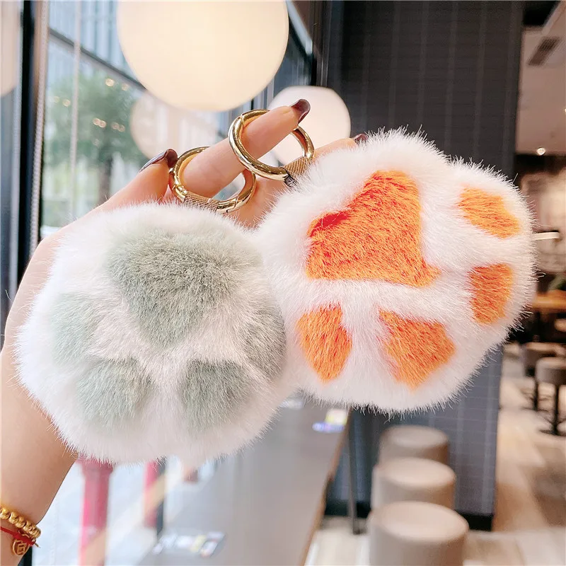 New Women's Cat Claw Faux Fur Keychain Charm Fashion Exquisite Plush Bear Claw Car Keychain Bag Pendant Party Gift Jewelry
New Women's Cat Claw Faux Fur Keychain Charm Fashion Exquisite Plush Bear Claw Car Keychain Bag Pendant Party Gift Jewelry
