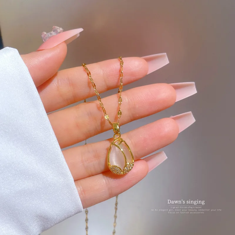

[Titanium Steel] Light Luxury Full Diamond Micro-set Zircon Tulip Opal Necklace Copper Plated Gold Pendant INS Wind