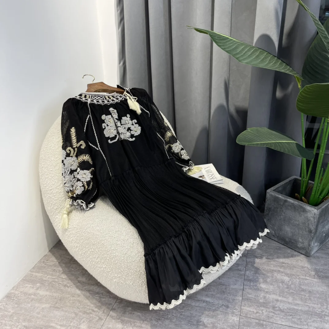 2022 Female Elegant Top Quality White Digital Floral Embroidery Frill Ruffle Tassel Knee-length Black Pleat Dress
2022 Female Elegant Top Quality White Digital Floral Embroidery Frill Ruffle Tassel Knee-length Black Pleat Dress