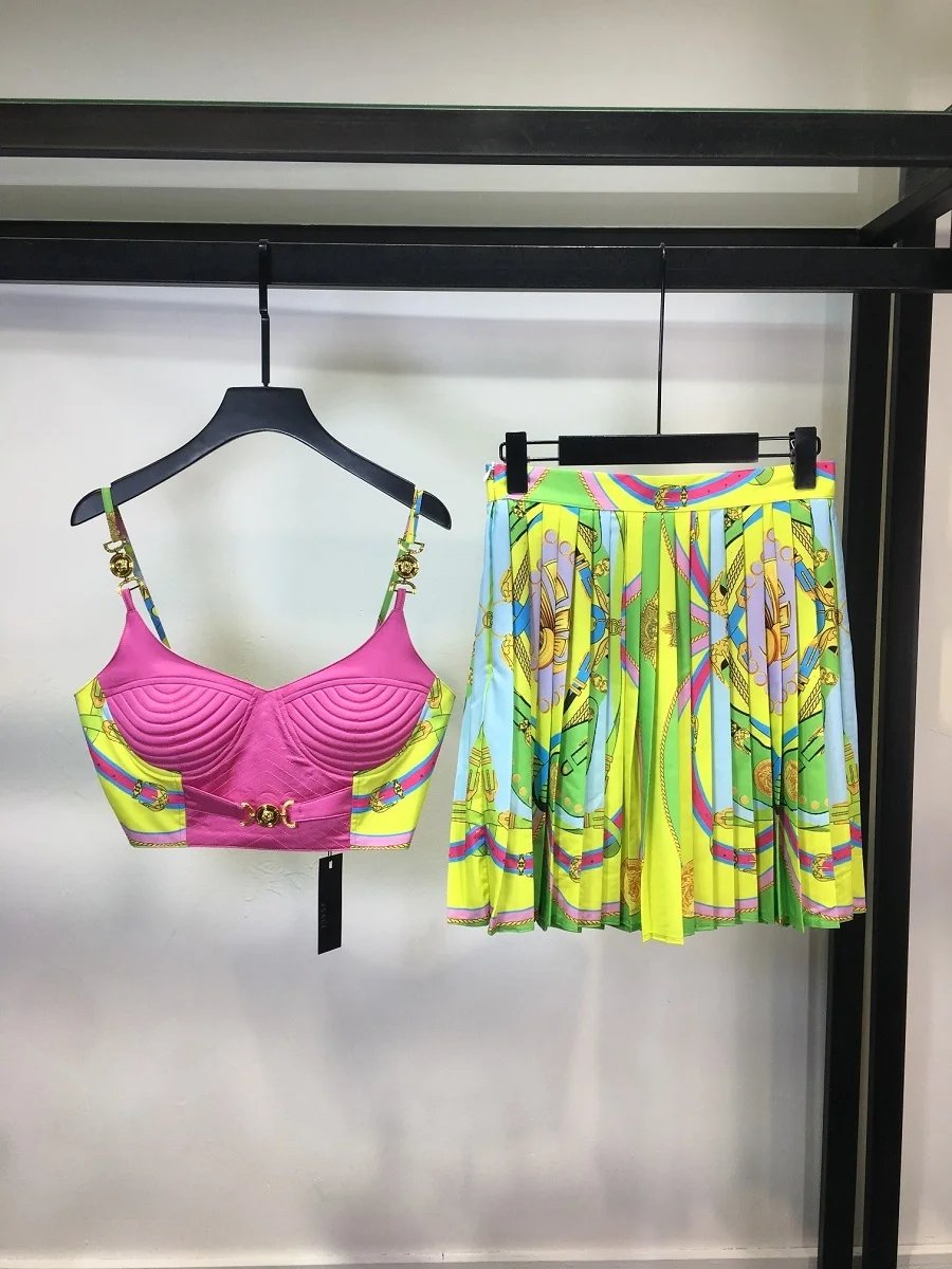 traf 2023 woman skirt satin 3D printing corset women miniskirt y2k clothes new fashion tube top sexy suspenders top suit bra
traf 2023 woman skirt satin 3D printing corset women miniskirt y2k clothes new fashion tube top sexy suspenders top suit bra