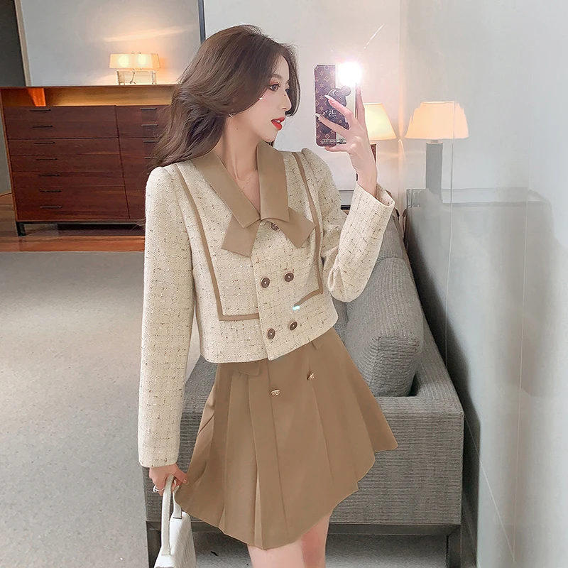 Chic Double breasted Two-piece Suit Spring Fashion Turndown Collar Short Jacket Coat Plaid Top + Solid Color Pleated Skirt
Chic Double breasted Two-piece Suit Spring Fashion Turndown Collar Short Jacket Coat Plaid Top + Solid Color Pleated Skirt