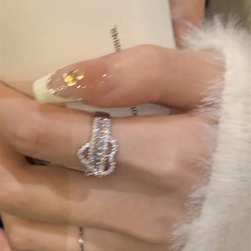 Super Flash Love Cross Zirconia Silver Korean Exquisite Ins Niche High Fashion Vintage Opening Ladies Light Luxury Ring
Super Flash Love Cross Zirconia Silver Korean Exquisite Ins Niche High Fashion Vintage Opening Ladies Light Luxury Ring