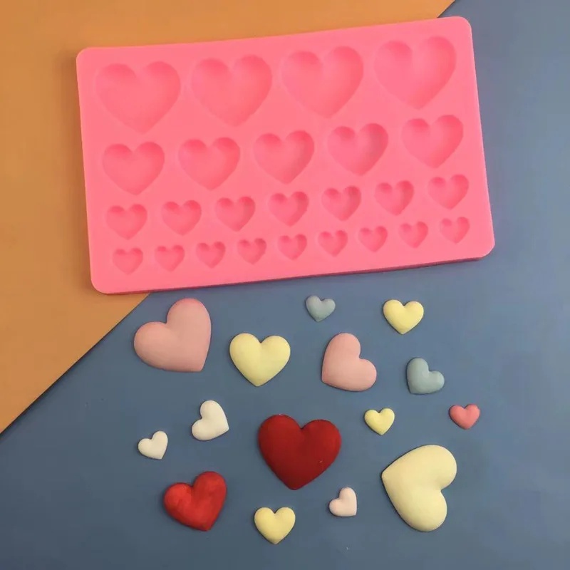 DIY love silicone mold chocolate Fontant cake mold heart-shaped decorative ornaments
DIY love silicone mold chocolate Fontant cake mold heart-shaped decorative ornaments