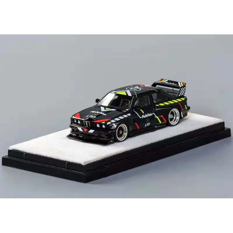 1/64 E30 M3 Zwingfilms BOSS Zebra окрашенная модель машины под давлением Martini
1/64 E30 M3 Zwingfilms BOSS Zebra окрашенная модель машины под давлением Martini