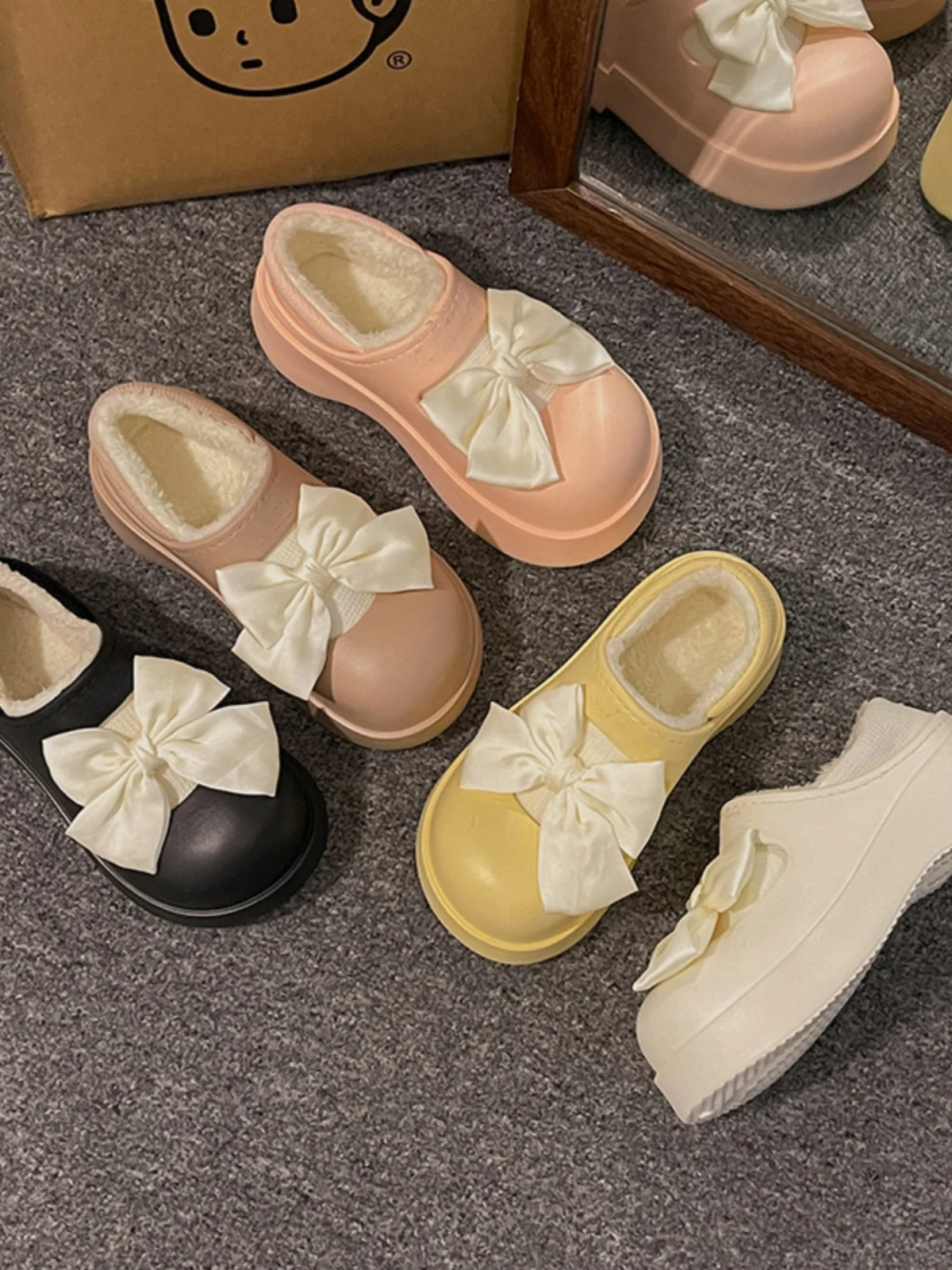 Med Shoes Woman 2023 Cover Toe Female Slippers Luxury Slides Platform New Designer Massage PU Rubber Hoof Heels Short Plush
Med Shoes Woman 2023 Cover Toe Female Slippers Luxury Slides Platform New Designer Massage PU Rubber Hoof Heels Short Plush