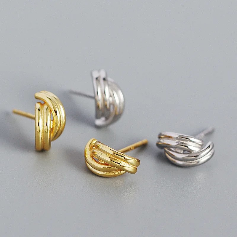 Chic Punk Minimalist Metal Twisted Earring for Women Female Stud Piercing Hand Made Gift Trend Jewelry Accesorios 2022 Wholesale
Chic Punk Minimalist Metal Twisted Earring for Women Female Stud Piercing Hand Made Gift Trend Jewelry Accesorios 2022 Wholesale