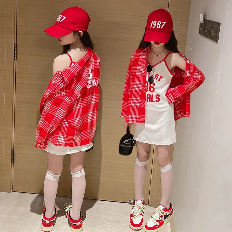 Girls' shirt suspender skirt suit 2022 summer new fried street casual plaid two-piece suit
Girls' shirt suspender skirt suit 2022 summer new fried street casual plaid two-piece suit