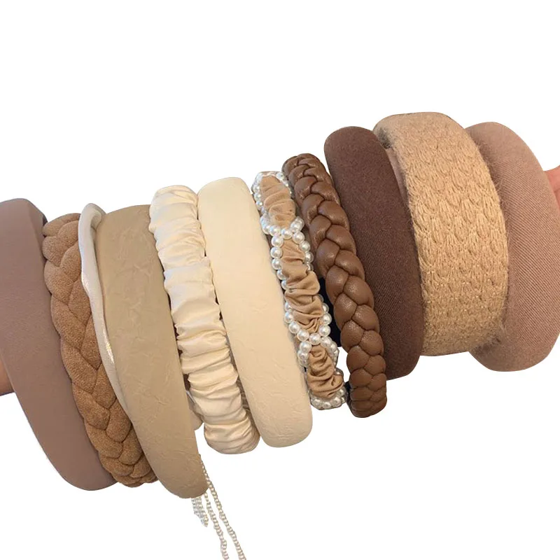 Обруч для волос Женский широкий, эластичная коса с жемчужинами и перехлёстом, плиссированная косичка, кофейного цвета, весенний, зимний
Обруч для волос Женский широкий, эластичная коса с жемчужинами и перехлёстом, плиссированная косичка, кофейного цвета, весенний, зимний