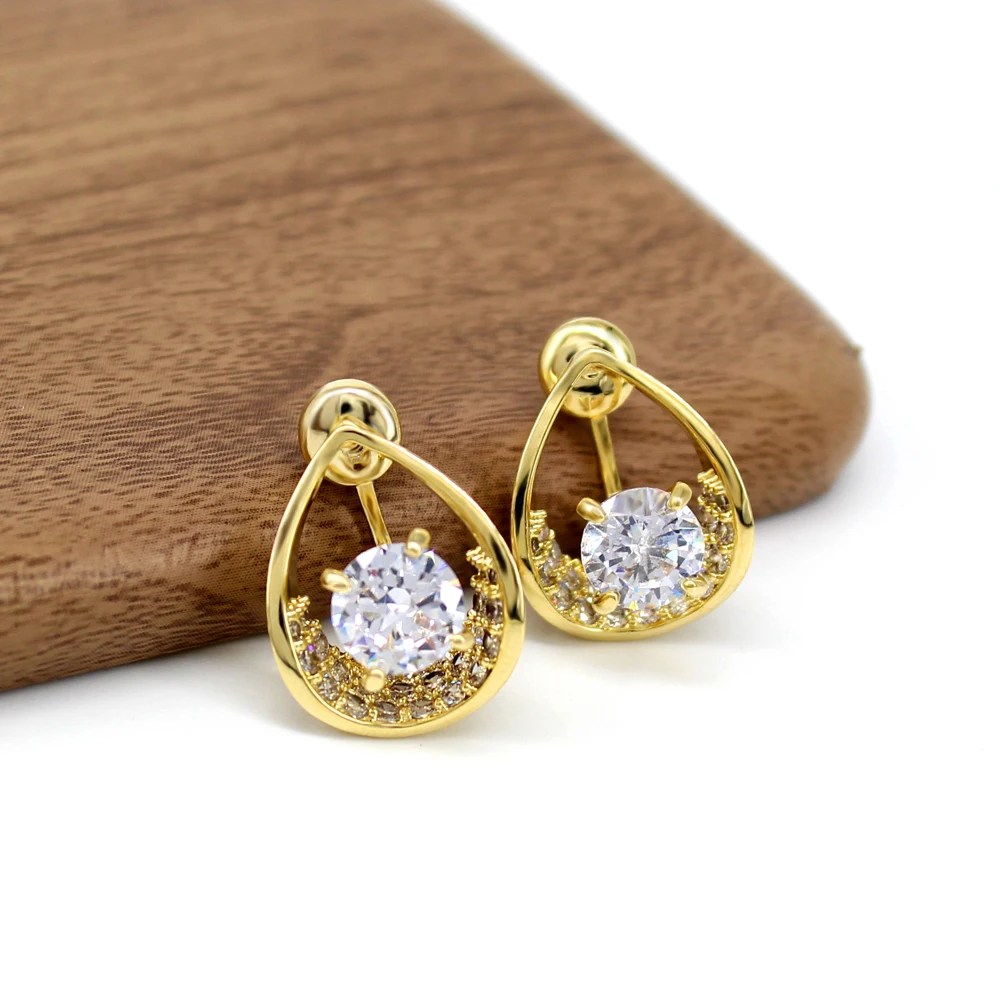 New Korean Elegant Pearl Cubic Zirconia Gold Color Stud Earrings For Women Girls Fashion Pop Birthday Jewelry Accessories Gifts
New Korean Elegant Pearl Cubic Zirconia Gold Color Stud Earrings For Women Girls Fashion Pop Birthday Jewelry Accessories Gifts