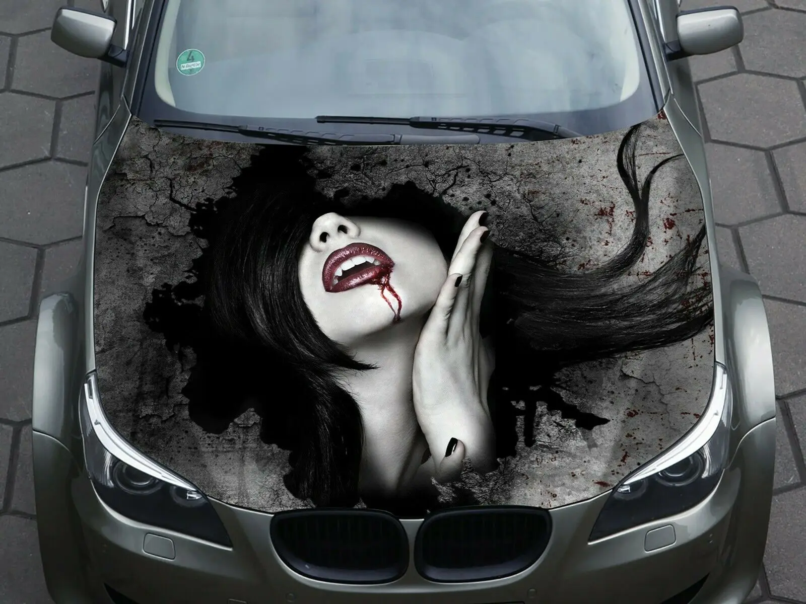 Наклейка на капот вампира, Виниловая наклейка, полноцветная графика, подходит для любого автомобиля 
Наклейка на капот вампира, Виниловая наклейка, полноцветная графика, подходит для любого автомобиля