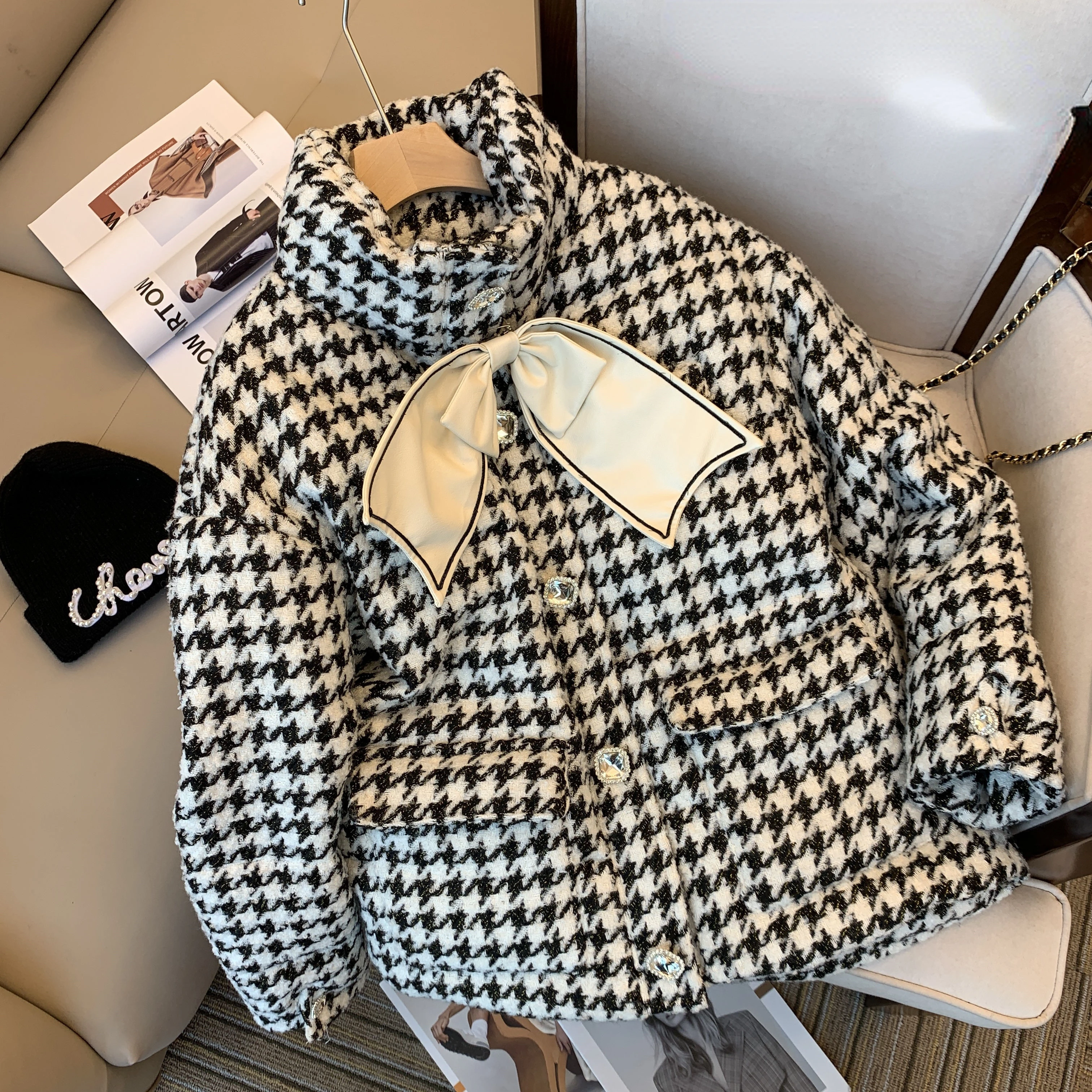 2022 Winter Elegant Parkas Women Fashion Straight Loose Coats Female Elegant Long Sleeve Cotton Padded Jackets Ladies A123
2022 Winter Elegant Parkas Women Fashion Straight Loose Coats Female Elegant Long Sleeve Cotton Padded Jackets Ladies A123