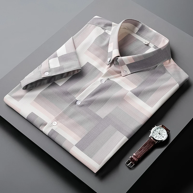 Men 2022 Summer Fashion Korean Ice Silk Plaid Dress Shirts Male Short Sleeve Blouses Men's Slim Fit Business Casual Shirts G95
Men 2022 Summer Fashion Korean Ice Silk Plaid Dress Shirts Male Short Sleeve Blouses Men's Slim Fit Business Casual Shirts G95