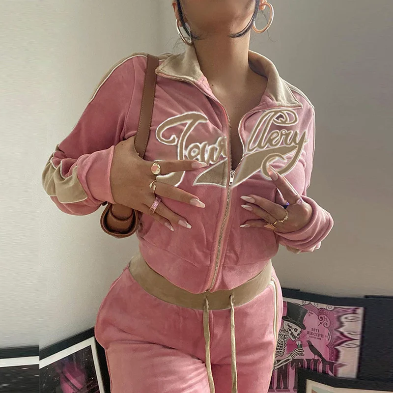 Women Y2k London Two Piece Set Women Tracksuits 2022 Autumn Winter Streetwear Letter Embroidery Long Sleeve Jacket Pants Sets
Women Y2k London Two Piece Set Women Tracksuits 2022 Autumn Winter Streetwear Letter Embroidery Long Sleeve Jacket Pants Sets