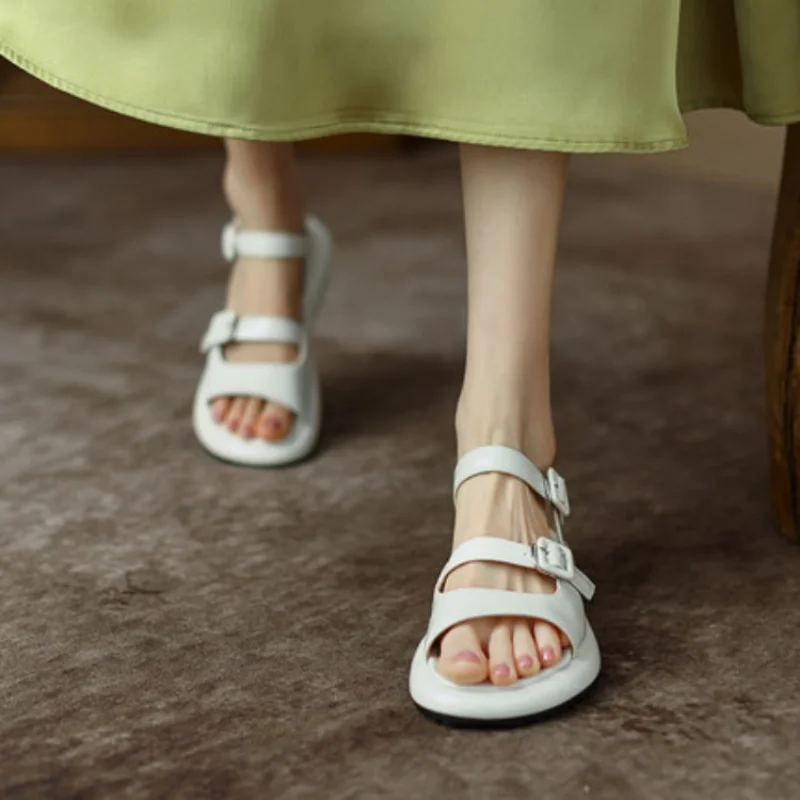 2022 New Soft PU Leather Open Toe Sandals Women's Summer Thick Sole Casual All-match Beach Sandals Women's Sandals
2022 New Soft PU Leather Open Toe Sandals Women's Summer Thick Sole Casual All-match Beach Sandals Women's Sandals
