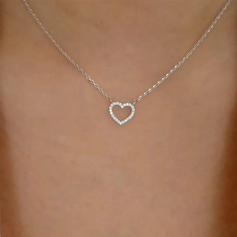 Fashion Rhinestone Heart Choker Necklace for Women Short Chain Shape Pendant Collares Necklace Ethnic Bohemian Jewelry Kolye
Fashion Rhinestone Heart Choker Necklace for Women Short Chain Shape Pendant Collares Necklace Ethnic Bohemian Jewelry Kolye