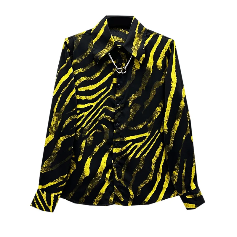Autumn Men's Striped Contrast Shirts Shoulder Pad Design Draped Korean Casual Long Sleeved Chain Personality Tops 21Z1314
Autumn Men's Striped Contrast Shirts Shoulder Pad Design Draped Korean Casual Long Sleeved Chain Personality Tops 21Z1314