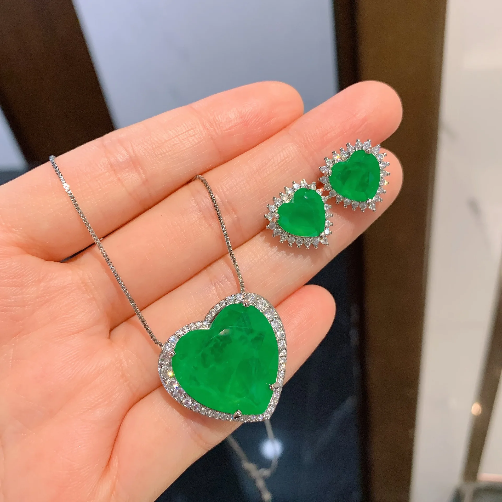 Paraiba Tourmaline Cubic Zircon Crystal Pendant 925 Sterling Silver Necklace Wedding Jewelry Anniversary Gift Free Shipping Item
Paraiba Tourmaline Cubic Zircon Crystal Pendant 925 Sterling Silver Necklace Wedding Jewelry Anniversary Gift Free Shipping Item