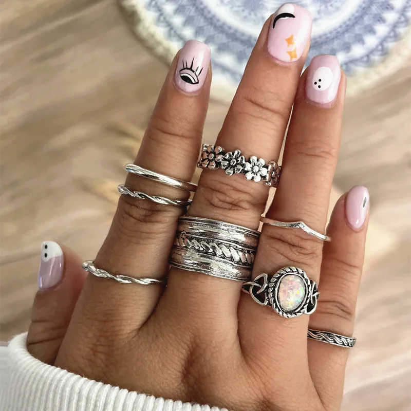 8Pcs Rainbow White Fire Opal Ring Fashion Trend Style Temperament Jewelry Personality Female Retro Alloy Flower Finger Ring Set 
8Pcs Rainbow White Fire Opal Ring Fashion Trend Style Temperament Jewelry Personality Female Retro Alloy Flower Finger Ring Set