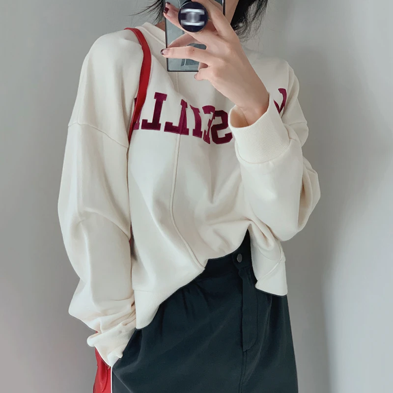Women Korean Kawaii Patchwork Chic Short Sweatshirts Tops Casual Loose Vintage Letter Print Round Neck Pullover Female Ulzzang
Women Korean Kawaii Patchwork Chic Short Sweatshirts Tops Casual Loose Vintage Letter Print Round Neck Pullover Female Ulzzang
