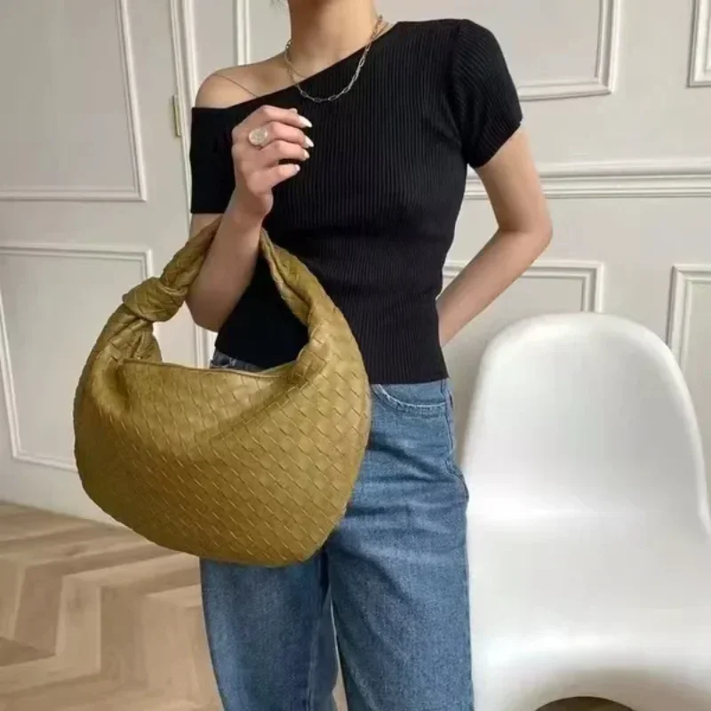 Fashionable and Versatile New Korean Net Red Macaron Woven Tote Bag Handheld One Shoulder Underarm Bag Crossbody Bags for Women
Fashionable and Versatile New Korean Net Red Macaron Woven Tote Bag Handheld One Shoulder Underarm Bag Crossbody Bags for Women