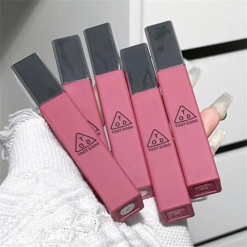 Cloud Lip Glaze Atmosphere Matte Student Show Whiteness Soft Lip Makeup Best Seller Lipstick Make Up Water Proof Non-stick Cup 
Cloud Lip Glaze Atmosphere Matte Student Show Whiteness Soft Lip Makeup Best Seller Lipstick Make Up Water Proof Non-stick Cup