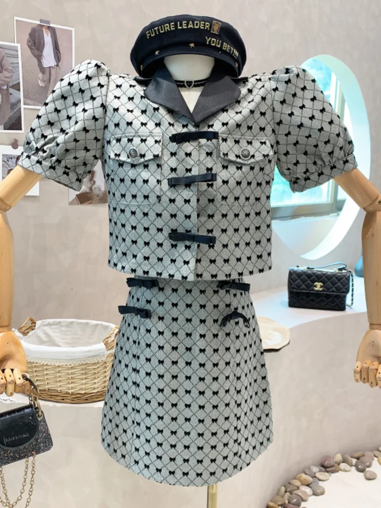 Summer Suit Female Sweet Bowknot Print Blouse + High Waist Mini Skirt Suits Fashion 2 Piece Set Outfits Cropped Blazer Skirt Set
Summer Suit Female Sweet Bowknot Print Blouse + High Waist Mini Skirt Suits Fashion 2 Piece Set Outfits Cropped Blazer Skirt Set