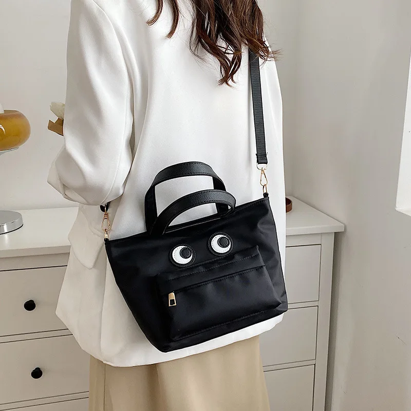 Korean Famous Brand Women's Messenger Tote Bag Nylon Shoulder Crossbody Bags for Woman 2023 Small Trend Fashion Female Handbags
Korean Famous Brand Women's Messenger Tote Bag Nylon Shoulder Crossbody Bags for Woman 2023 Small Trend Fashion Female Handbags