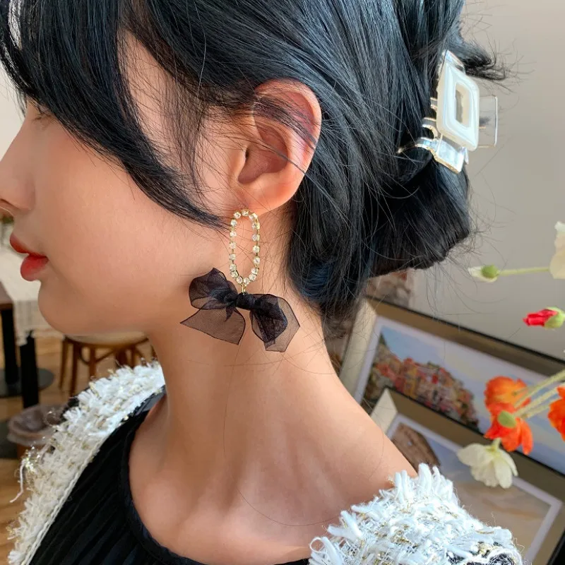 Simple 925 Silver Needle with Diamond Bow Dangle Earrings for Women Girl Daily Ear Jewelry Accessories
Simple 925 Silver Needle with Diamond Bow Dangle Earrings for Women Girl Daily Ear Jewelry Accessories