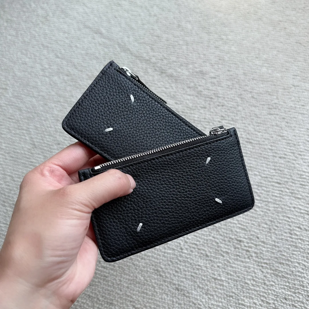 MM Cowhide Material Clemence 4 Needle Long Zipper Card Bag Wallet With Gift Box
MM Cowhide Material Clemence 4 Needle Long Zipper Card Bag Wallet With Gift Box