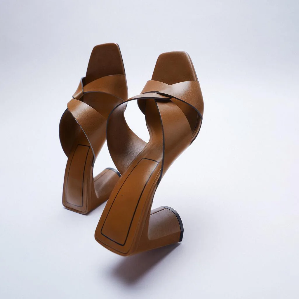 2022 spring new summer new women's slippers square toe brown thick heel sandals women
2022 spring new summer new women's slippers square toe brown thick heel sandals women