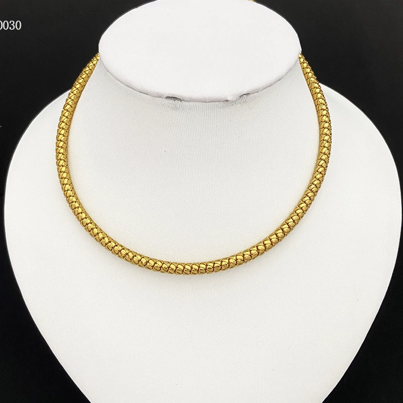 Colorful Style Diversity Gold Silver Necklace For Women Snake Bone Chain Wedding Party Gifts Dubai Fashion Jewelry
Colorful Style Diversity Gold Silver Necklace For Women Snake Bone Chain Wedding Party Gifts Dubai Fashion Jewelry
