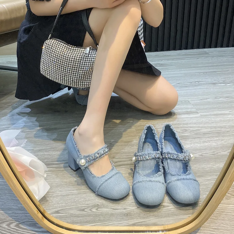 2023 women's vintage high-heeled shoes denim summer designer Mary Jane shoes new pearl square-headed thick heel shoes
2023 women's vintage high-heeled shoes denim summer designer Mary Jane shoes new pearl square-headed thick heel shoes